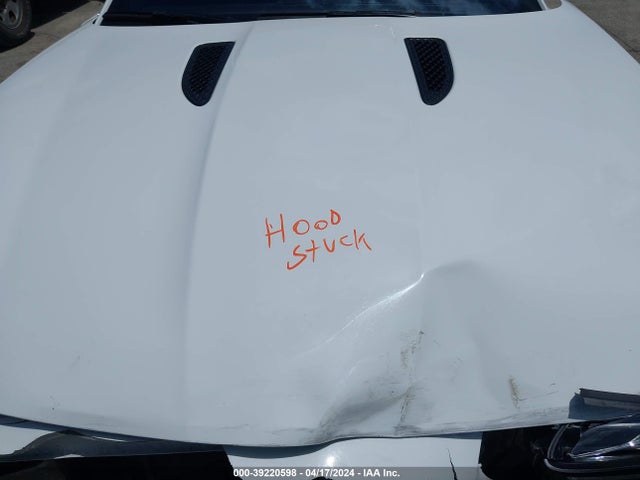 2018 JAGUAR F-TYPE SAJDD1EV4JCK49094 Photo 9