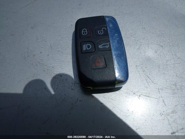 2018 JAGUAR F-TYPE SAJDD1EV4JCK49094 Photo 10