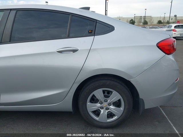 Chevrolet Cruze Ls Auto 2018 1G1BC5SM5J7248534 Image 13