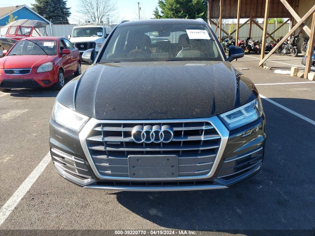 WA1BNAFY8J2085716 Audi Q5 2.0t Premium/2.0t Tech Premium