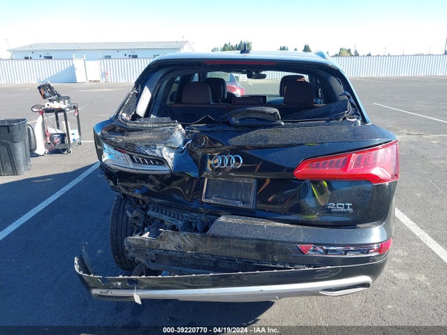 WA1BNAFY8J2085716 Audi Q5 2.0t Premium/2.0t Tech Premium