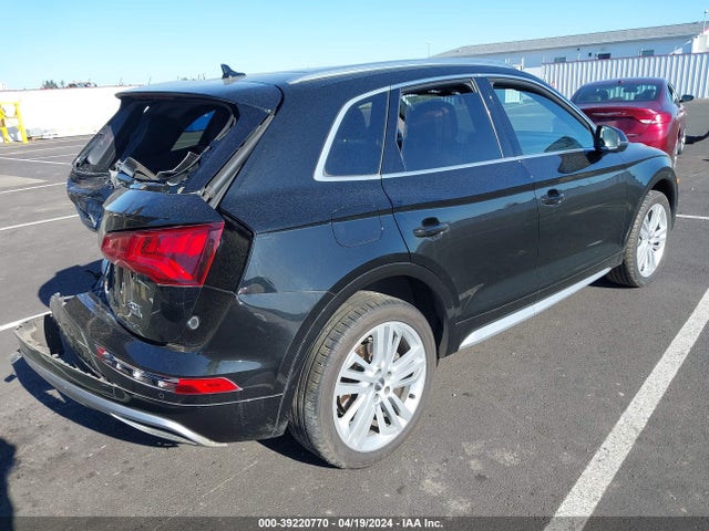 WA1BNAFY8J2085716 Audi Q5 2.0t Premium/2.0t Tech Premium