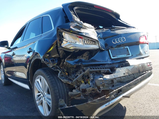 WA1BNAFY8J2085716 Audi Q5 2.0t Premium/2.0t Tech Premium