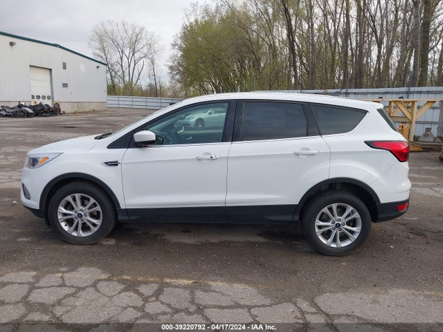 Ford ESCAPE SE 2019 1FMCU0GD5KUC07677 Image 14