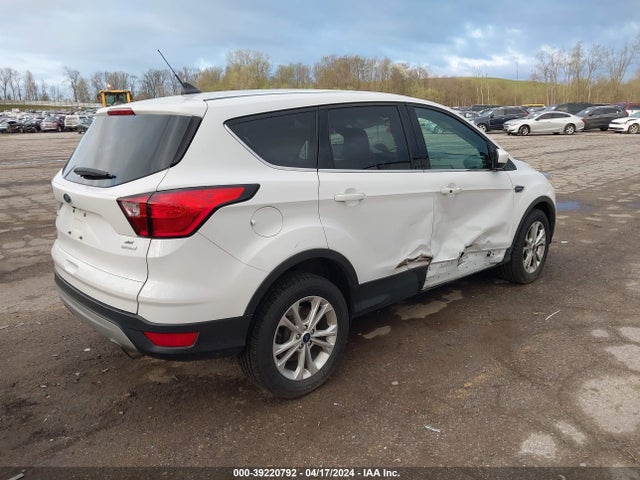 Ford ESCAPE SE 2019 1FMCU0GD5KUC07677 Image 4