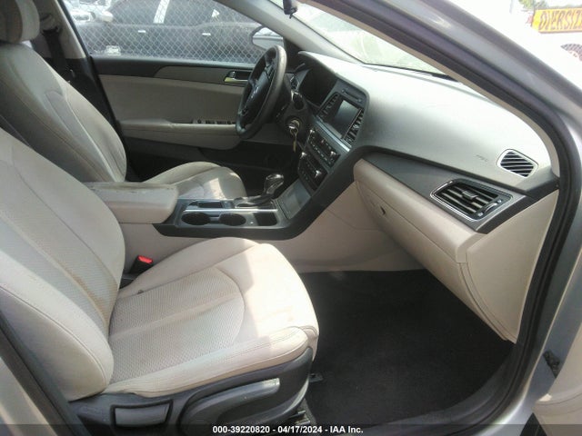 Hyundai SONATA SE 2016 5NPE24AFXGH285152 Image 5