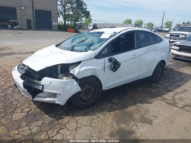 Ford FIESTA SE 2016 3FADP4BJ4GM141502 Image 2