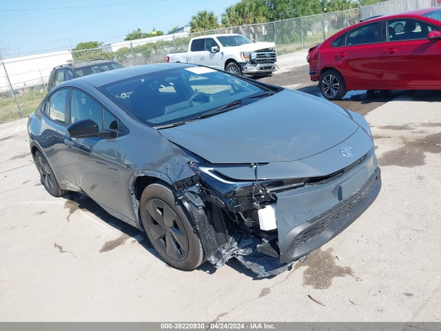 Toyota Prius Le 2024 JTDACAAU4R3017138 Image 1