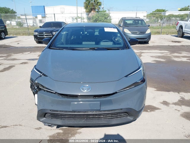 Toyota Prius Le 2024 JTDACAAU4R3017138 Image 12