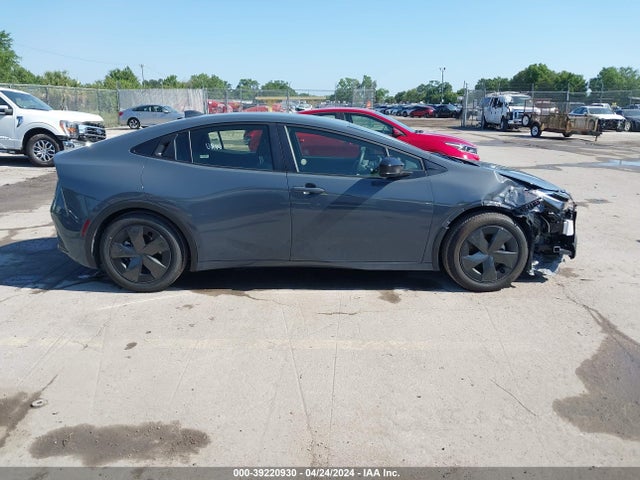 Toyota Prius Le 2024 JTDACAAU4R3017138 Image 13