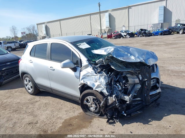 Chevrolet TRAX LS 2018 KL7CJKSBXJB576959 main image