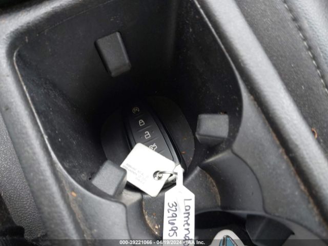 1FADP3J25JL332407 Ford Focus Titanium