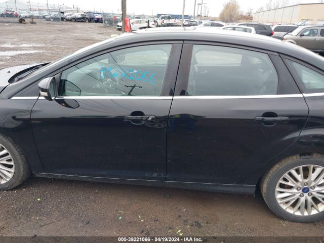 1FADP3J25JL332407 Ford Focus Titanium