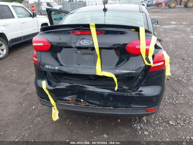 1FADP3J25JL332407 Ford Focus Titanium