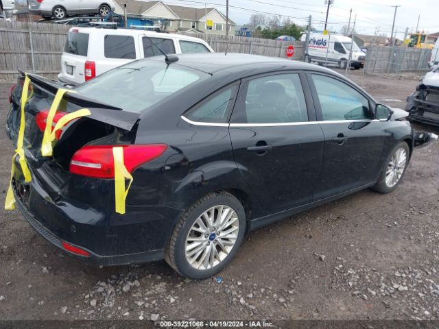 1FADP3J25JL332407 Ford Focus Titanium