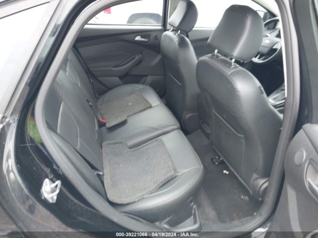1FADP3J25JL332407 Ford Focus Titanium
