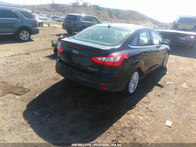 Ford Focus Titanium 2014 1FADP3J26EL240146 Image 4