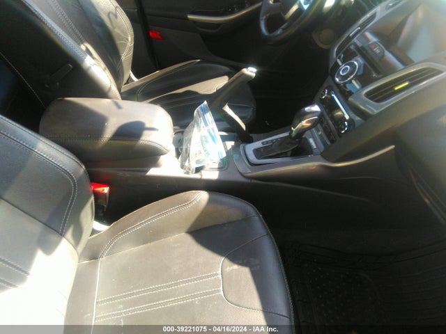Ford Focus Titanium 2014 1FADP3J26EL240146 Image 5
