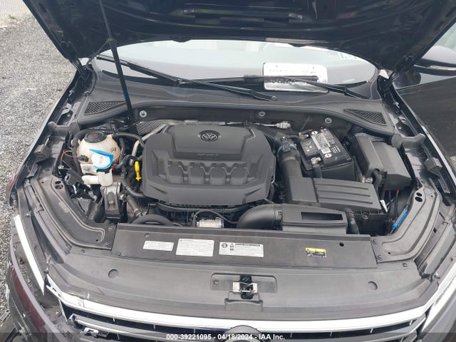 1VWAA7A38JC048426 Volkswagen Passat 2.0t R-line/2.0t S