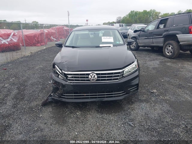 1VWAA7A38JC048426 Volkswagen Passat 2.0t R-line/2.0t S