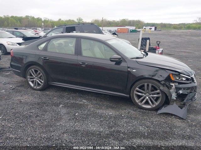 1VWAA7A38JC048426 Volkswagen Passat 2.0t R-line/2.0t S