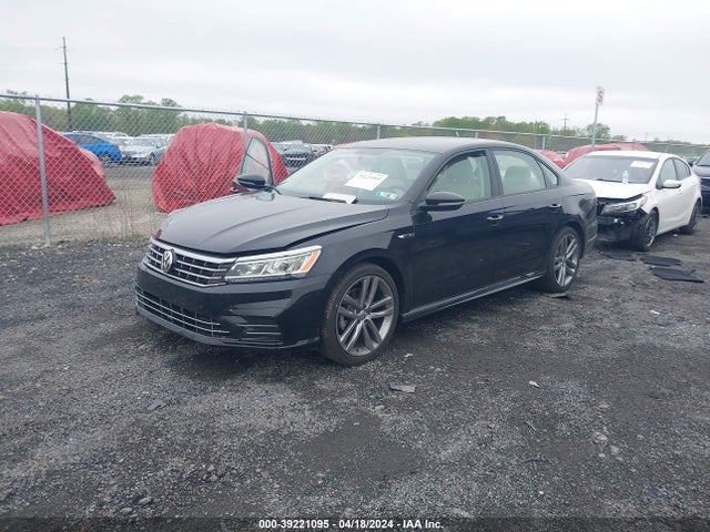 1VWAA7A38JC048426 Volkswagen Passat 2.0t R-line/2.0t S