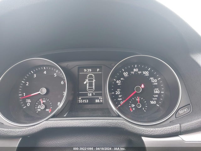 1VWAA7A38JC048426 Volkswagen Passat 2.0t R-line/2.0t S