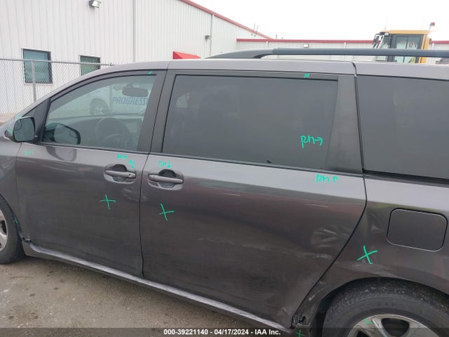 Toyota Sienna Le 8 Passenger 2015 5TDKK3DC7FS588283 Image 14