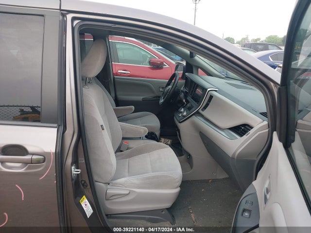 Toyota Sienna Le 8 Passenger 2015 5TDKK3DC7FS588283 Image 5