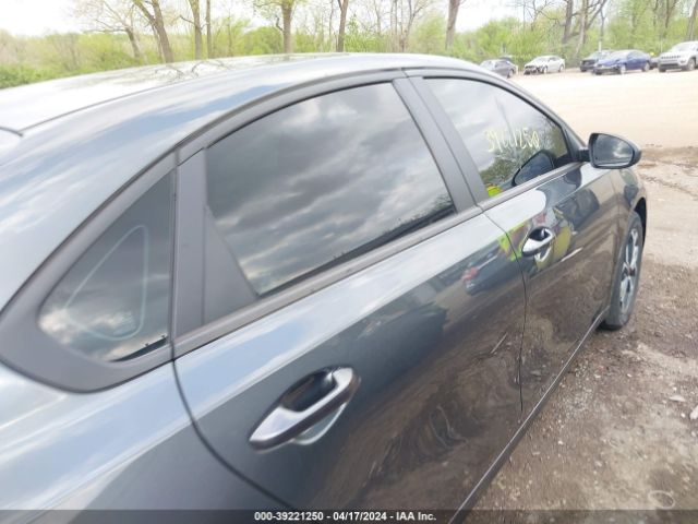 3KPF24AD9KE008928 KIA Forte Lxs