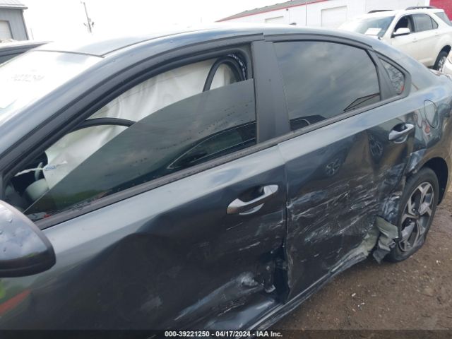 3KPF24AD9KE008928 KIA Forte Lxs