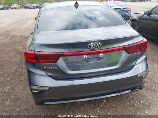 3KPF24AD9KE008928 KIA Forte Lxs
