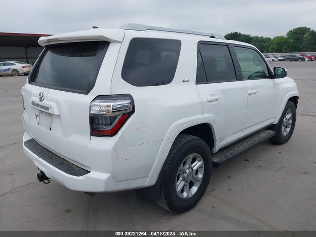 Toyota 4RUNNER SR5 2018 JTEZU5JR3J5179687 Image 4