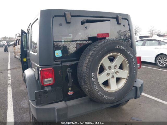 1C4BJWDG1JL860960 Jeep Wrangler Jk Unlimited Sport S 4x4
