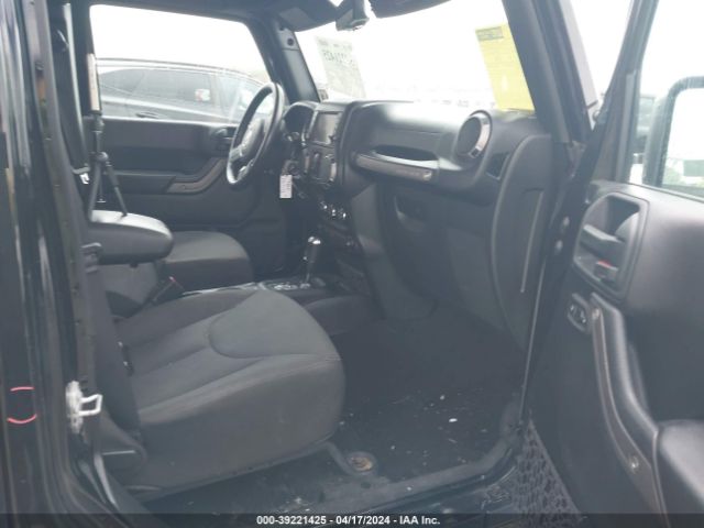 1C4BJWDG1JL860960 Jeep Wrangler Jk Unlimited Sport S 4x4