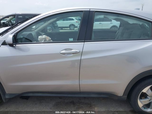 3CZRU5H36KG712710 Honda HR-V LX