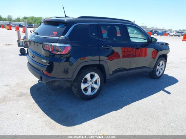 3C4NJCBB6JT374622 Jeep Compass Latitude Fwd