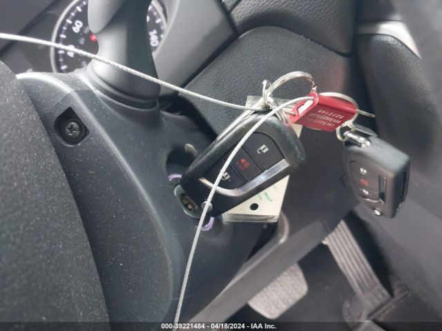2T3H1RFV4NW212524 Toyota RAV4 LE