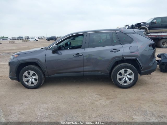 2T3H1RFV4NW212524 Toyota RAV4 LE