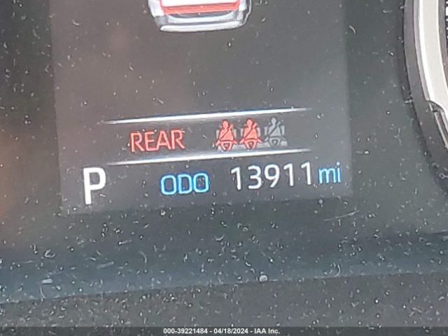 2T3H1RFV4NW212524 Toyota RAV4 LE