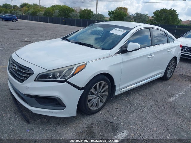 Hyundai Sonata Sport 2015 5NPE34AF0FH212321 Image 2