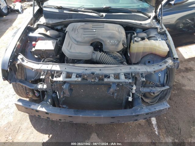 2C3CCABG2KH559489 Chrysler 300 300s