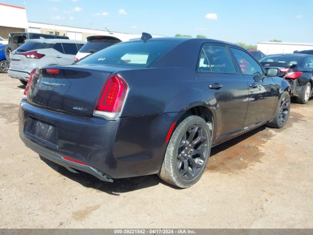 2C3CCABG2KH559489 Chrysler 300 300s