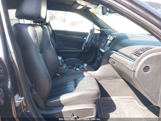 2C3CCABG2KH559489 Chrysler 300 300s