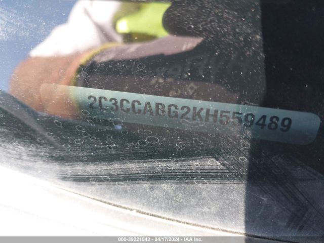 2C3CCABG2KH559489 Chrysler 300 300s