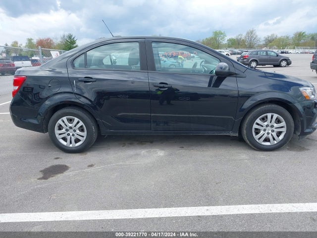 Chevrolet Sonic Ls Auto 2017 1G1JB5SH1H4126329 Image 14