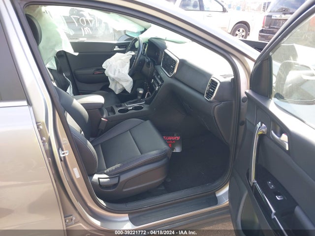 KIA Sportage Ex 2021 KNDPNCAC6M7915300 Image 5