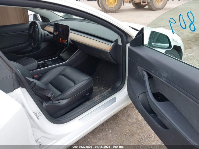 Tesla Model 3 Long Range/mid Range/standard Range/standard Range Plus 2019 5YJ3E1EAXKF309744 Image 5