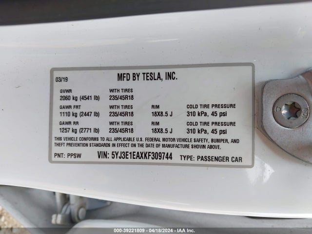 Tesla Model 3 Long Range/mid Range/standard Range/standard Range Plus 2019 5YJ3E1EAXKF309744 Image 9