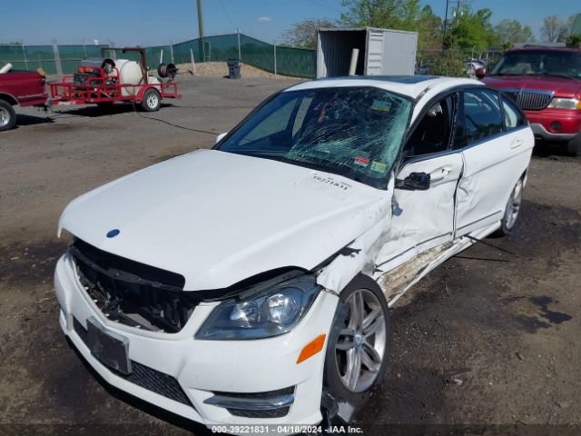 WDDGF8AB2ER303818 Mercedes-Benz C 300 Luxury 4matic/sport 4matic